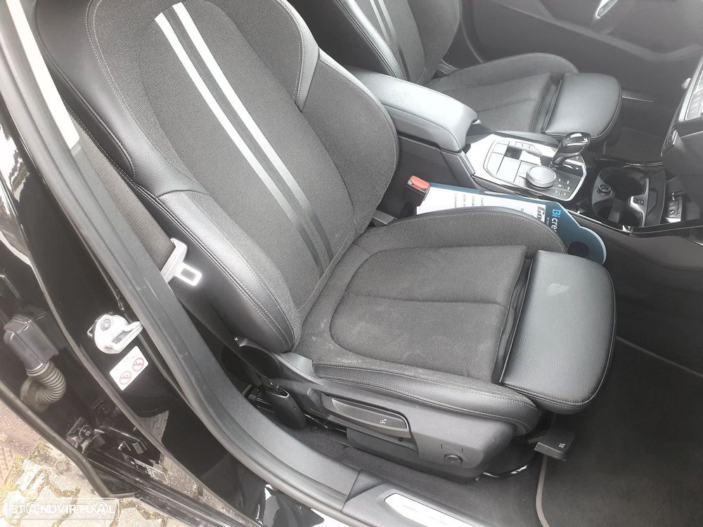 BMW 116 d Aut. Sport Line - 30