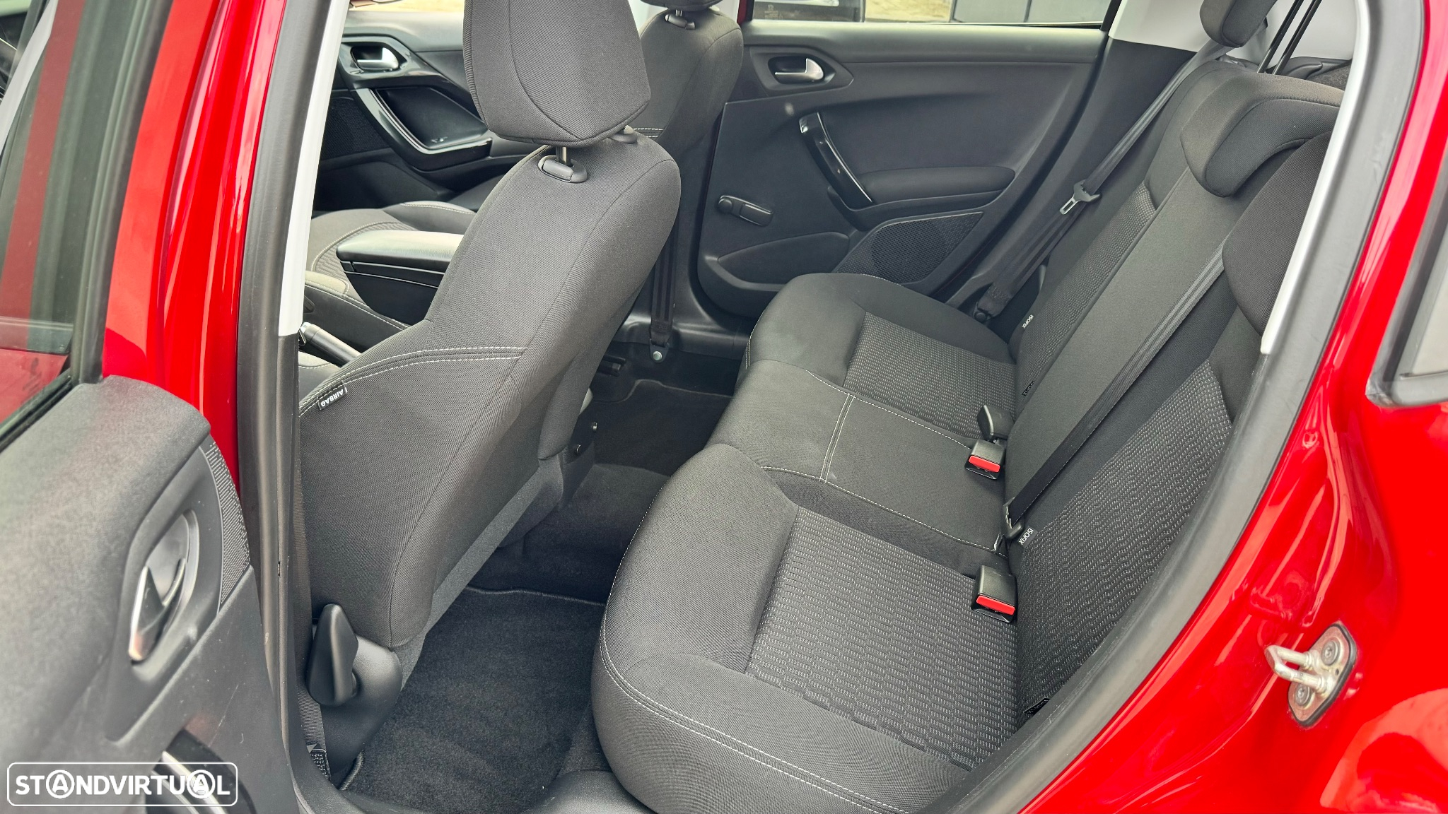 Peugeot 208 1.2 PureTech Style - 14