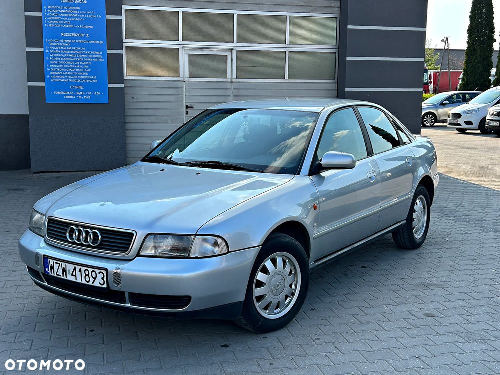 Audi A4 Limousine - 2
