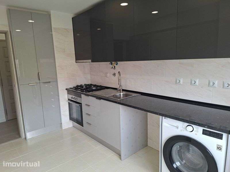 T2 Recém-Restaurado Casal S.Brás - Grande imagem: 3/11