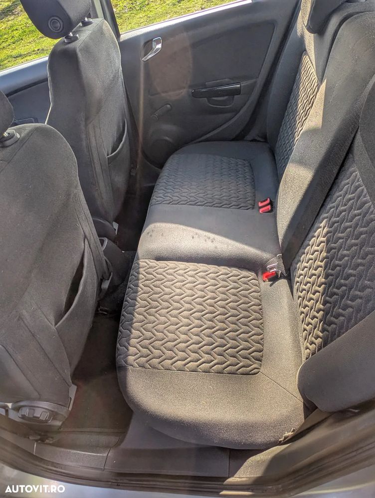 Opel Corsa 1.4 16V Active - 10