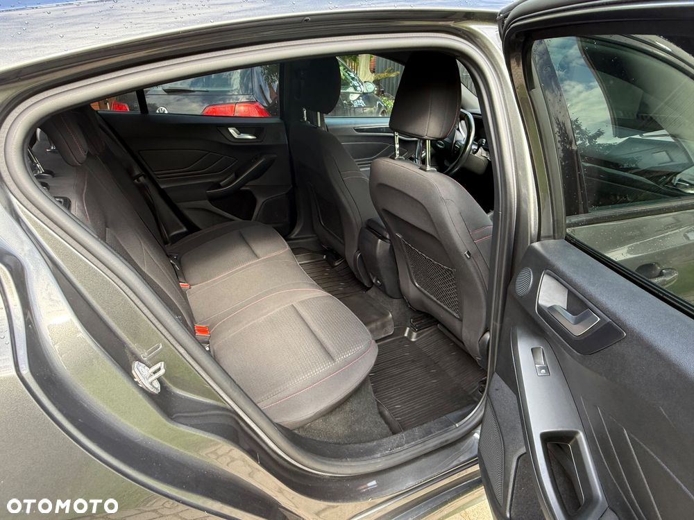 Ford Focus 1.5 EcoBoost ST-Line - 4