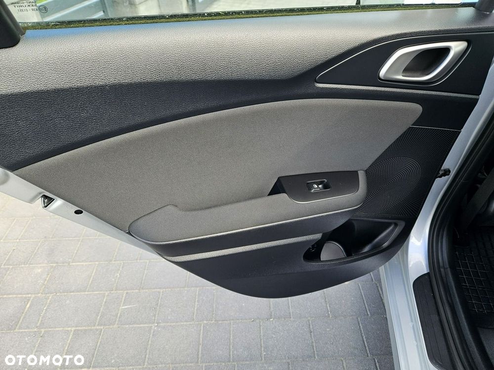 Kia Ceed - 19