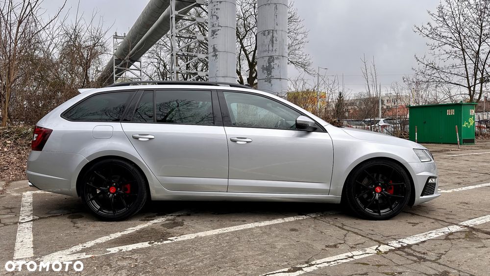 Skoda Octavia 2.0 TDI DSG RS - 8