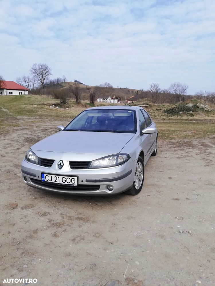 Renault Laguna - 1