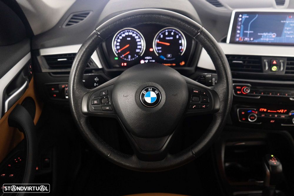BMW X1 25 e xDrive Corporate Edition - 26