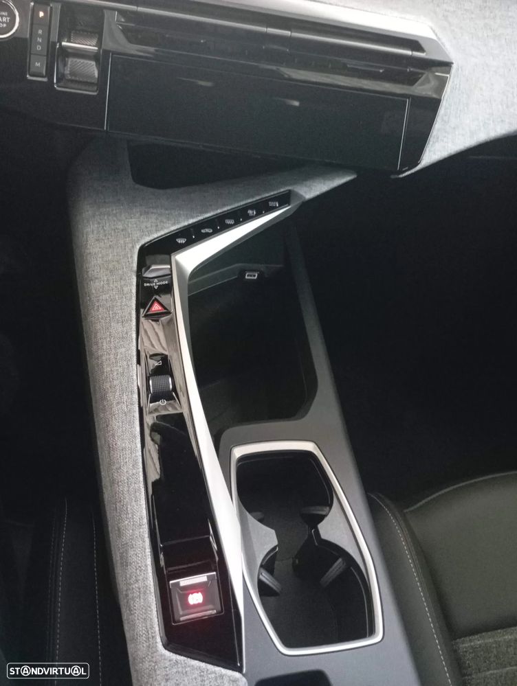 Peugeot 3008 1.2 Hybrid Allure e-DCS6 - 7