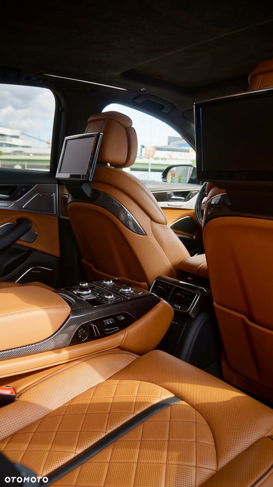 Audi S8 Plus 4.0 TFSI Quattro - 11