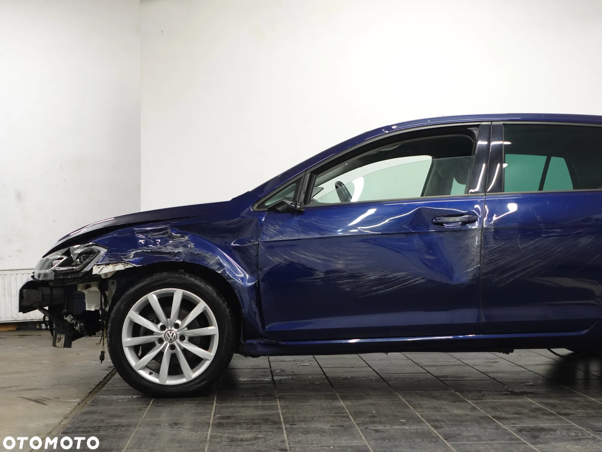 Volkswagen Golf 2.0 TDI SCR Highline - 20