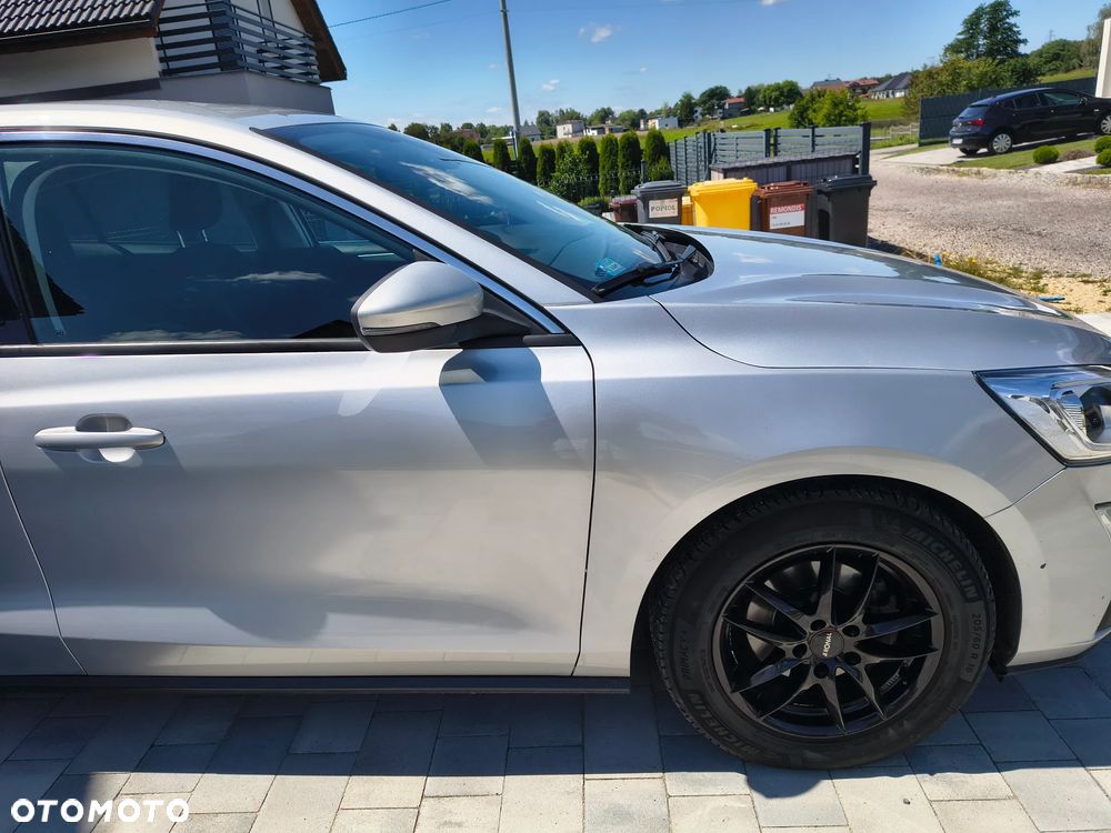 Ford Focus 1.0 EcoBoost Trend Edition Business - 11