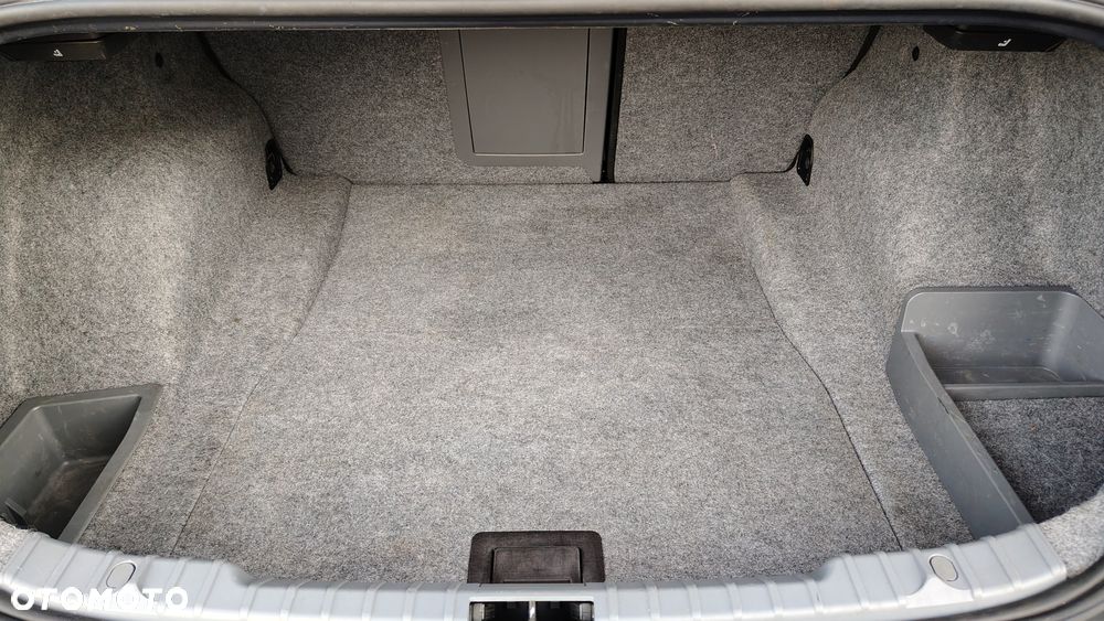 BMW Seria 3 325xi - 12