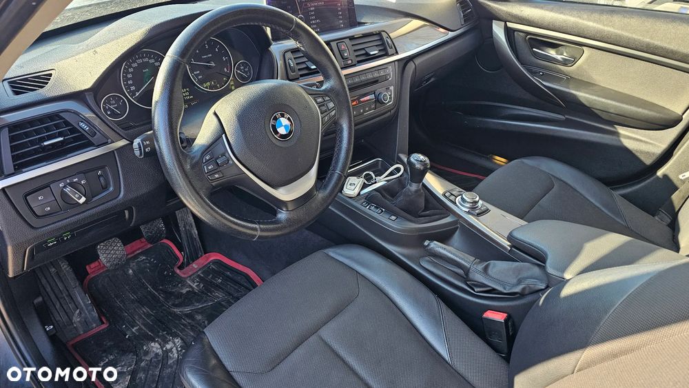 BMW Seria 3 318d Blue Performance Modern Line - 12