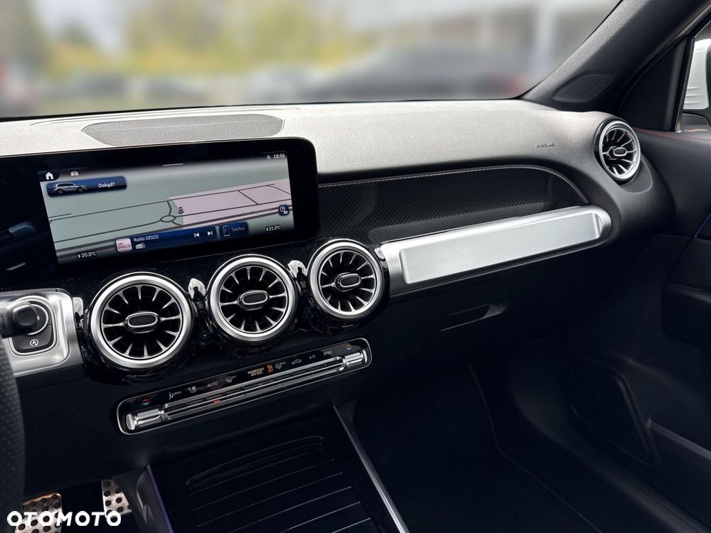 Mercedes-Benz GLB - 15
