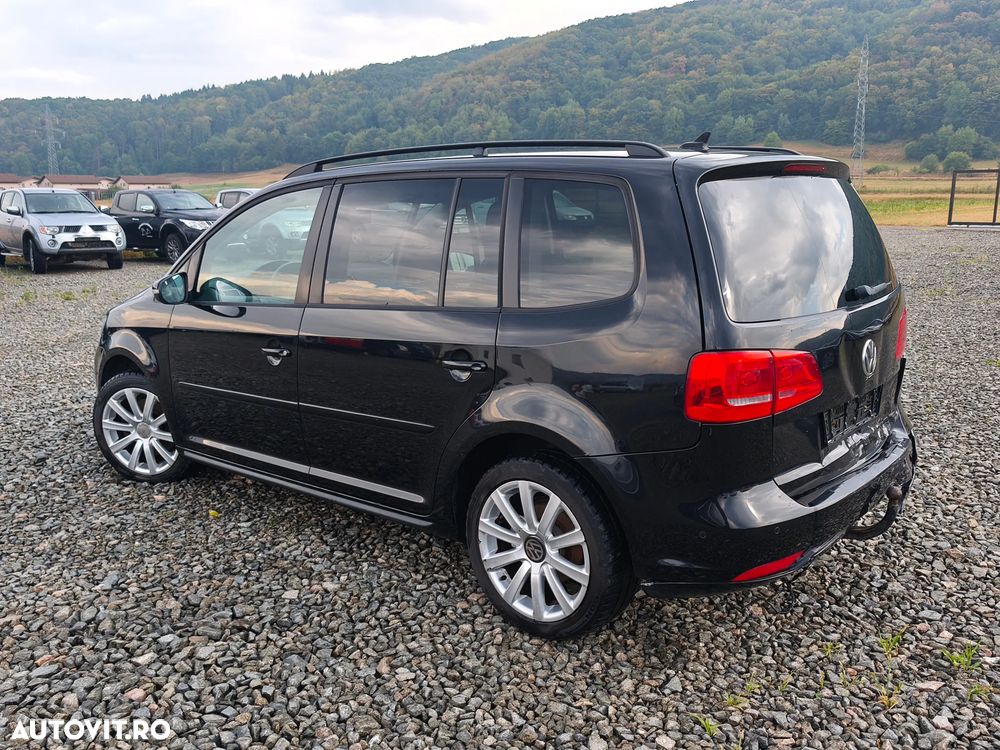 Volkswagen Touran 2.0 TDI DPF BlueMotion Technology DSG Comfortline - 11