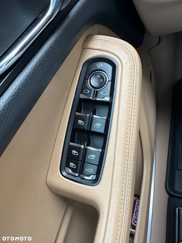 Porsche Macan S - 17