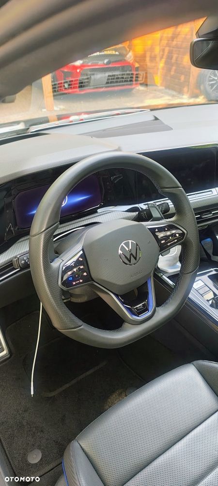 Volkswagen Golf - 6