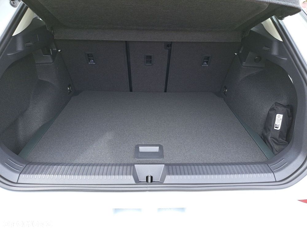 Volkswagen T-Roc - 18