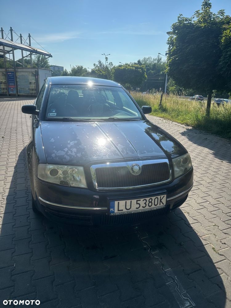 Skoda Superb 2.8 V6 Prestige Plus - 2