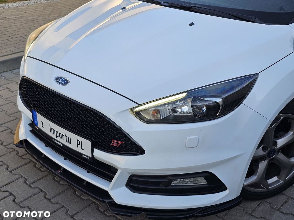 Ford Focus 2.0 EcoBoost ST mit Leder-Sport-Paket - 5