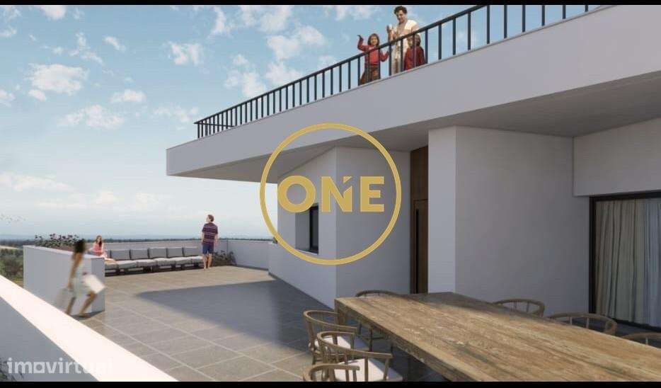 Moradia Exclusiva para reconstrução, com Projeto Aprovado e Licença a - Grande imagem: 5/36