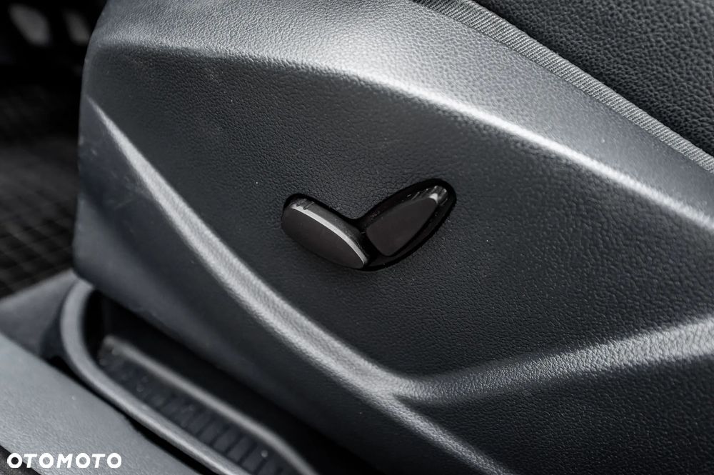 Ford C-MAX 1.6 EcoBoost Titanium - 25