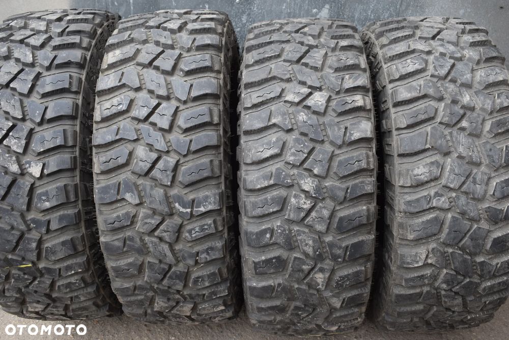 315/70 R17 Cooper Discoverer Cena za komplet - 1