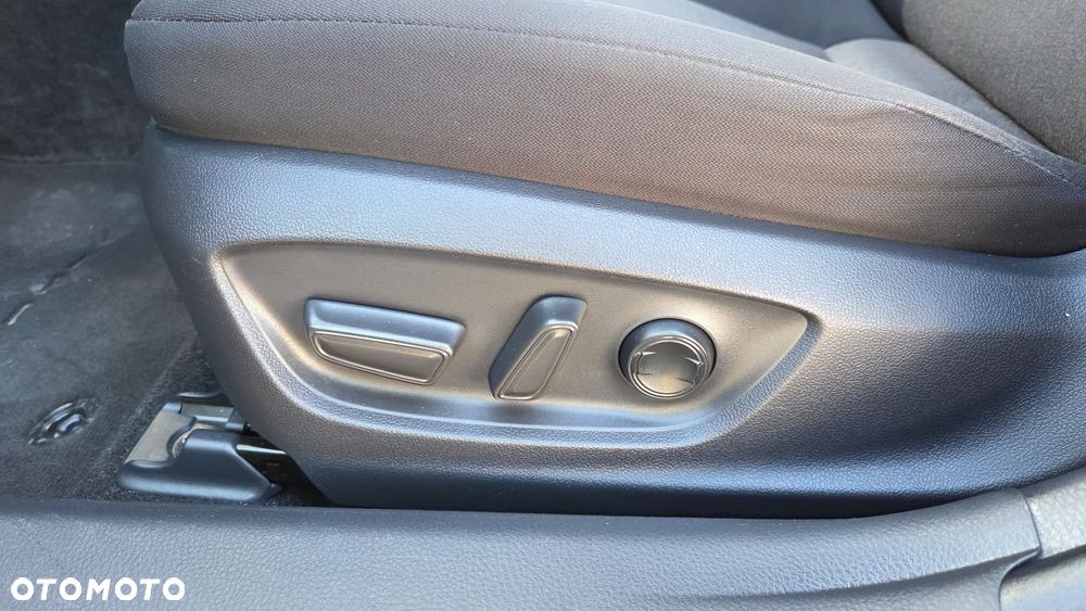 Toyota Camry 2.5 Hybrid Executive CVT - 33