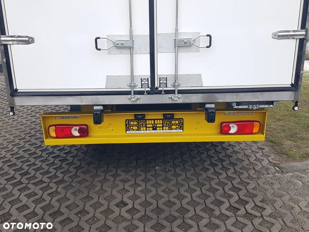 Renault MASTER KONTENER 8EP 4,22x2,25x2,24 KLIMA MANUAL KRAJOWY 6-BIEGÓW - 33