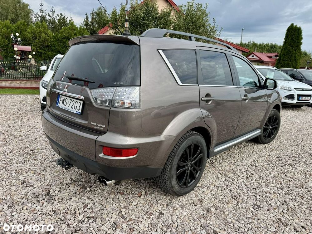 Mitsubishi Outlander - 4