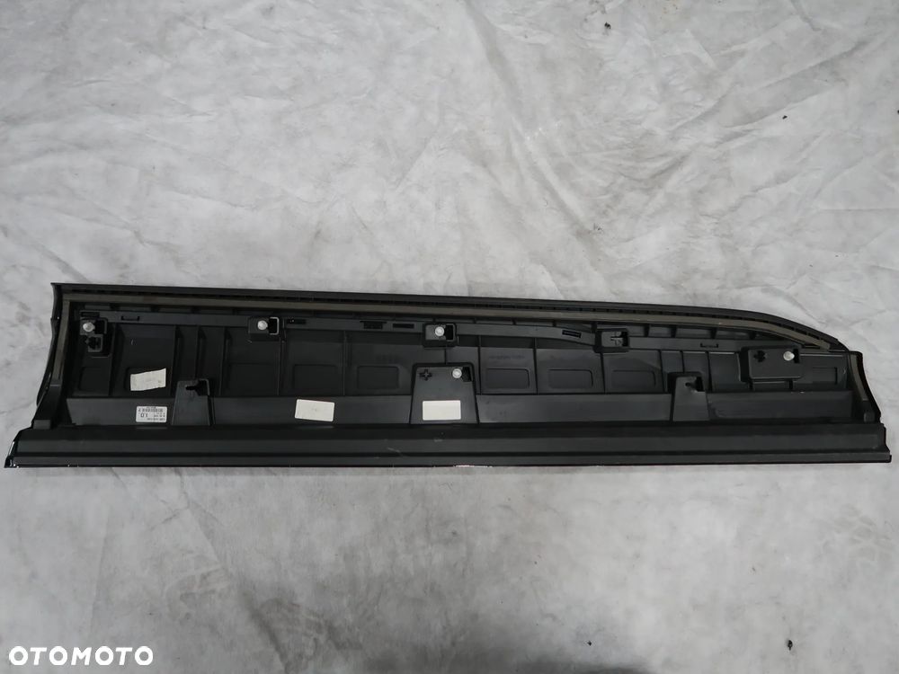 Listwa Drzwi Audi Q7 4M0853959N czerwona /Grafitowa - 5
