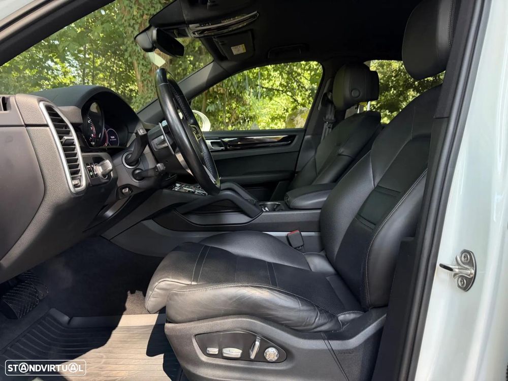Porsche Cayenne E-Hybrid - 52