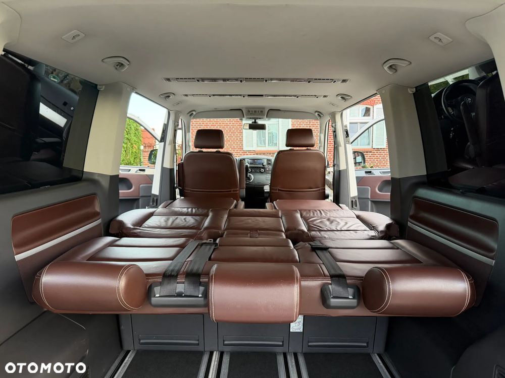 Volkswagen Multivan - 25
