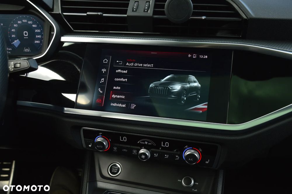 Audi Q3 45 TFSI quattro S tronic S line - 38