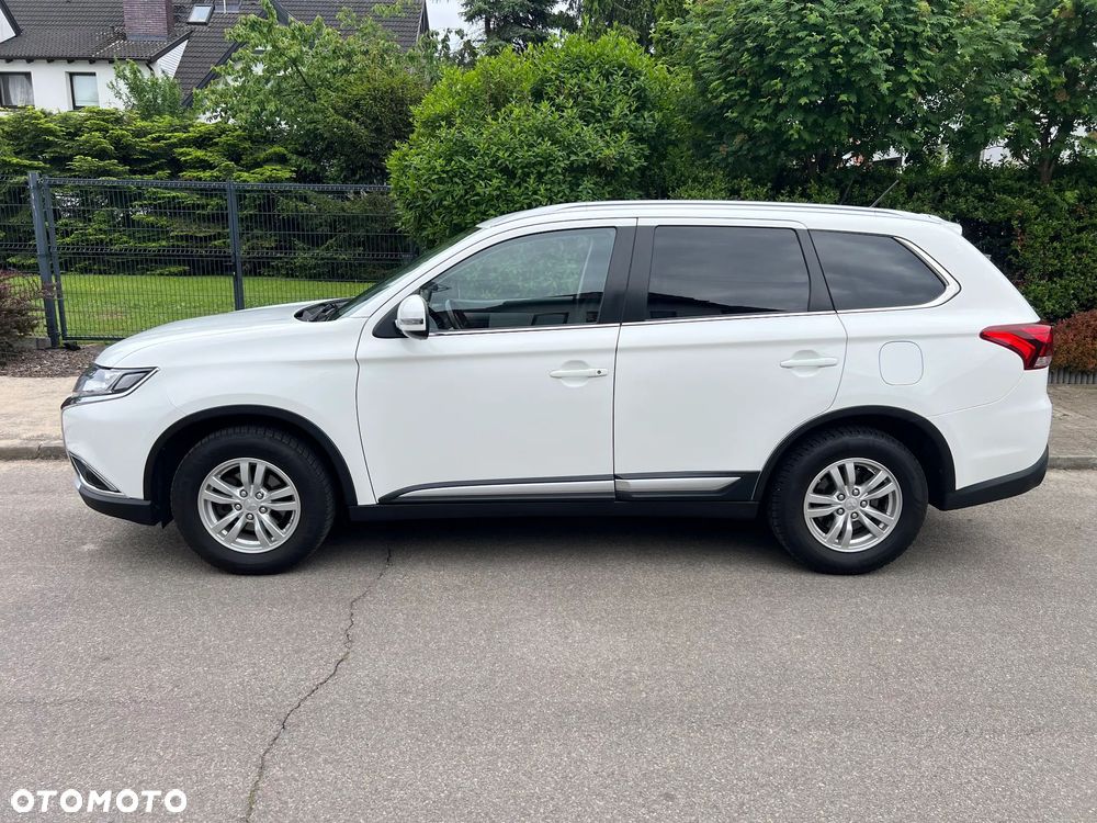 Mitsubishi Outlander - 4