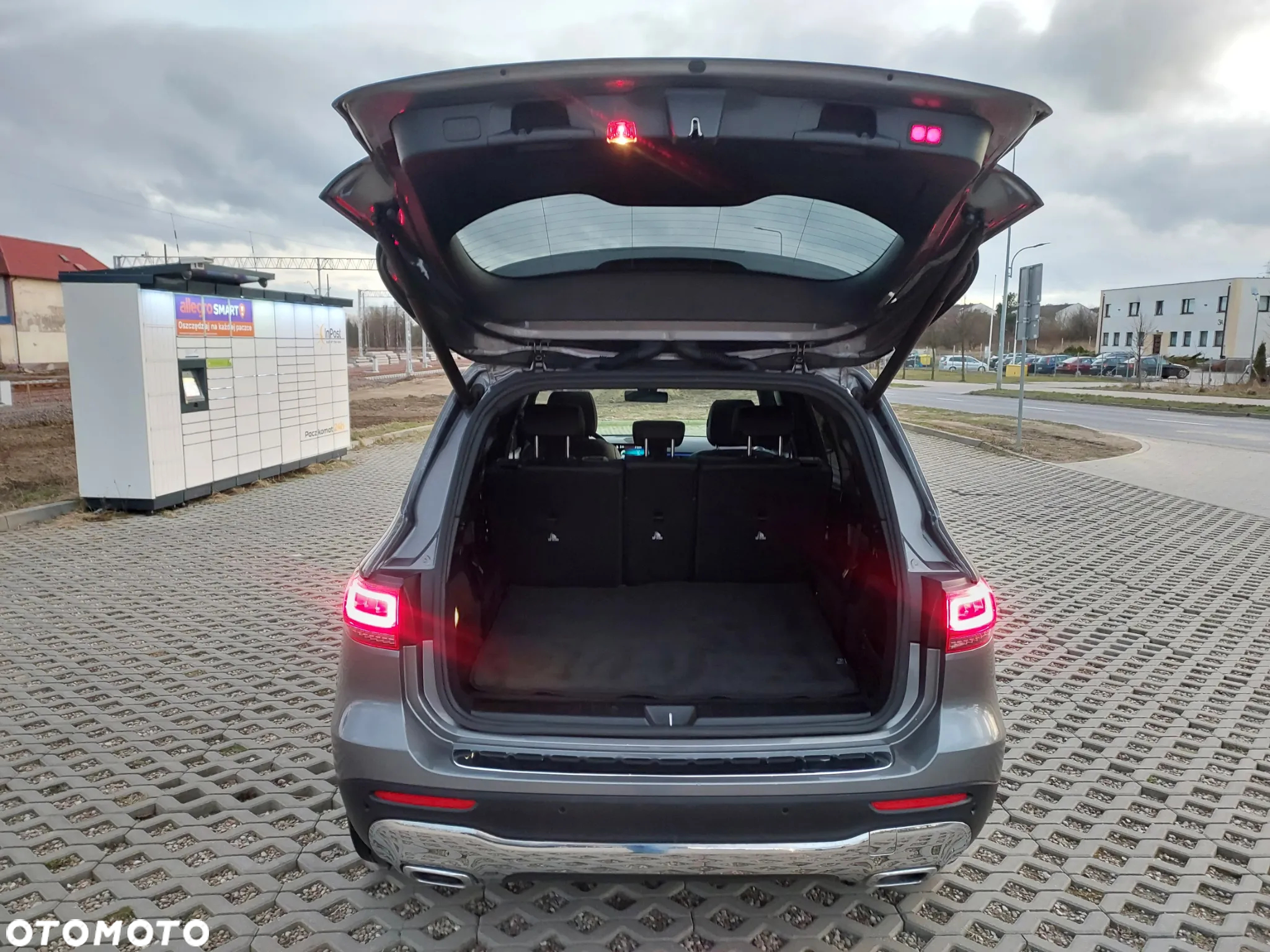 Mercedes-Benz GLB 250 4-Matic 8G-DCT - 9