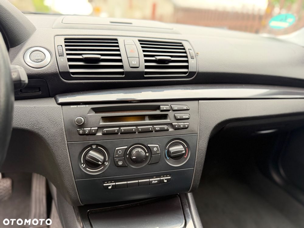 BMW Seria 1 116i - 16