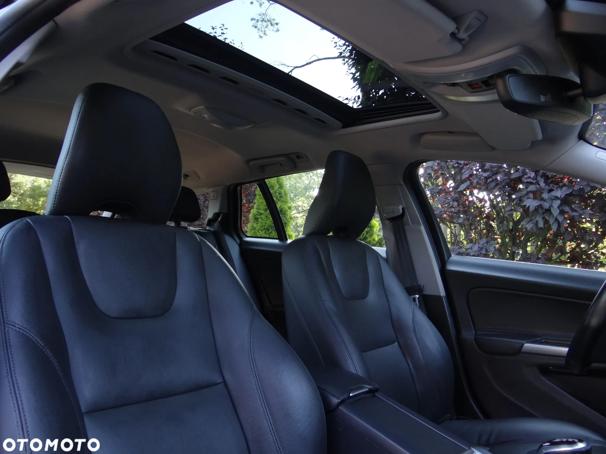 Volvo V60 D4 Geartronic Summum - 36