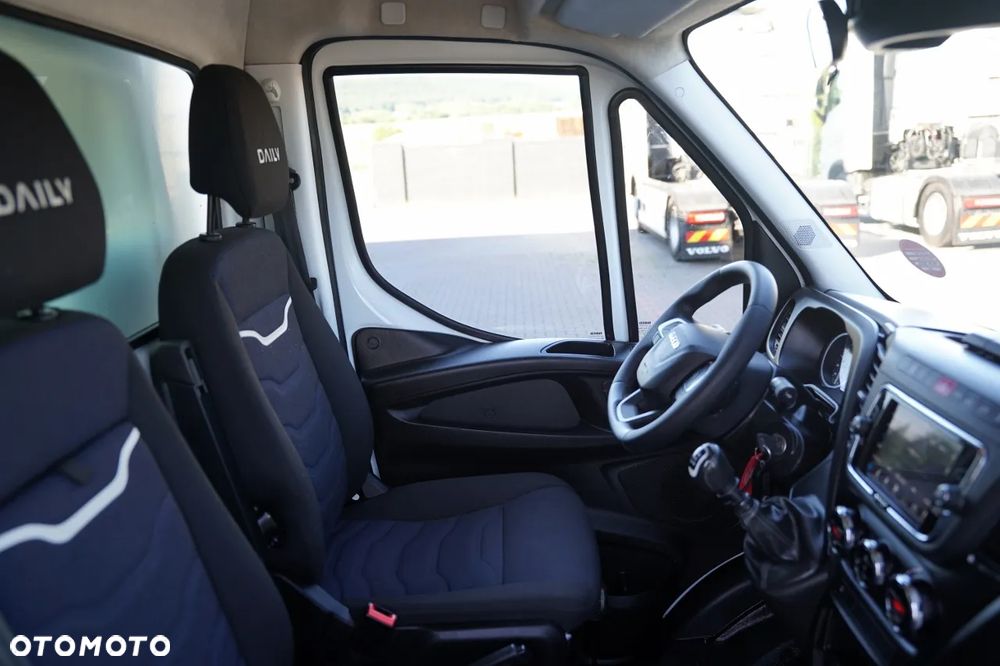 Iveco DAILY 35-160 / IZOTERMA / WINDA DHOLLANDIA / BLIŹNIAK   DMC: 3500 KG - 27
