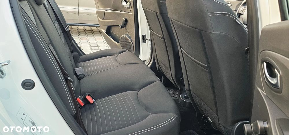 Renault Clio dCi 75 Stop & Start Expression - 24