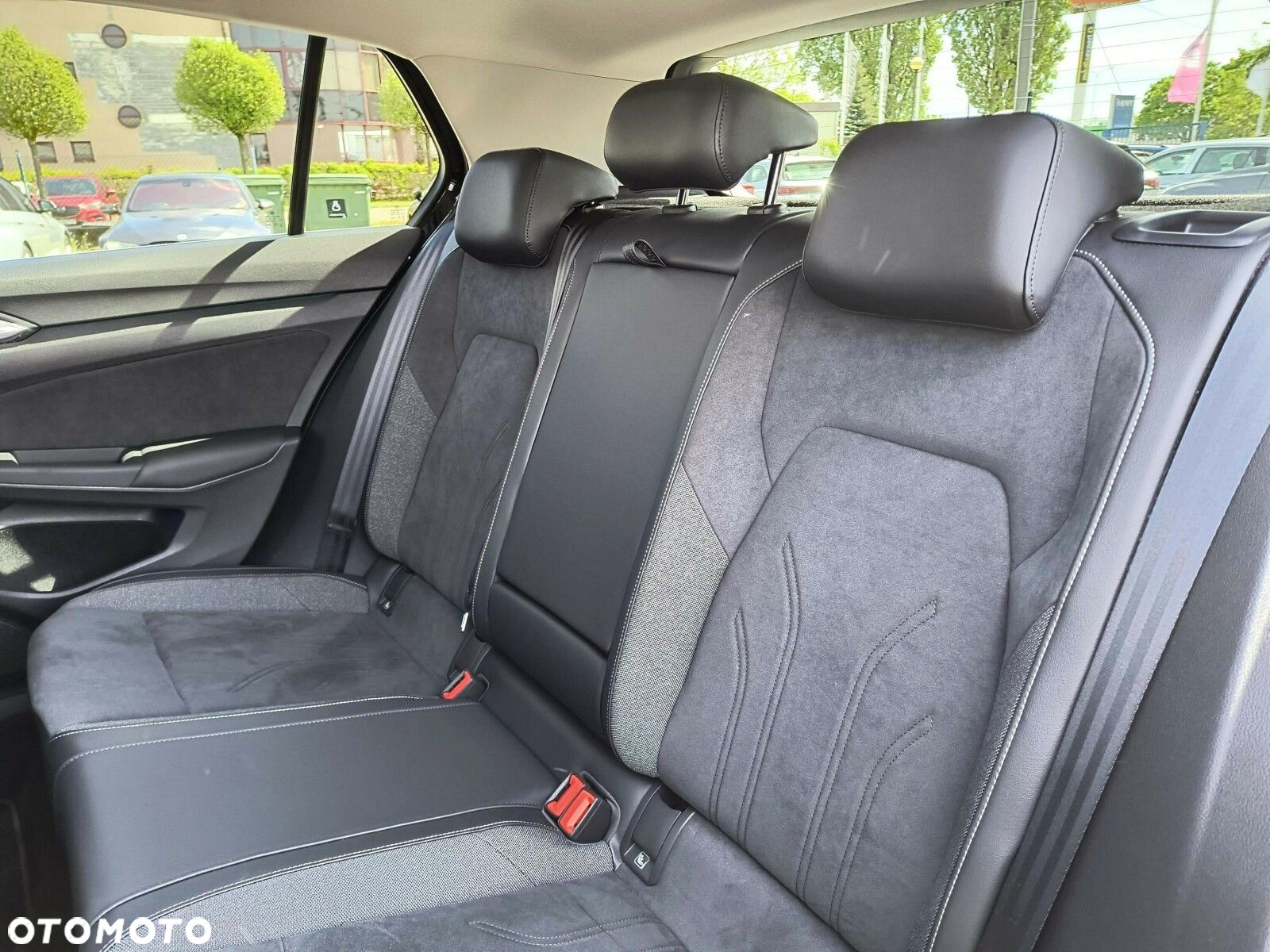 Volkswagen Golf - 25