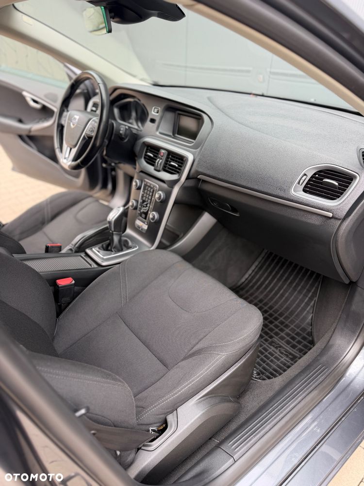 Volvo V40 T3 Momentum - 20