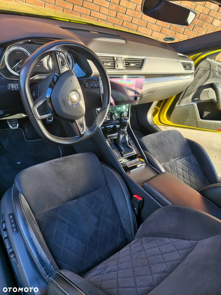 Skoda Superb 2.0 TDI Sportline - 15