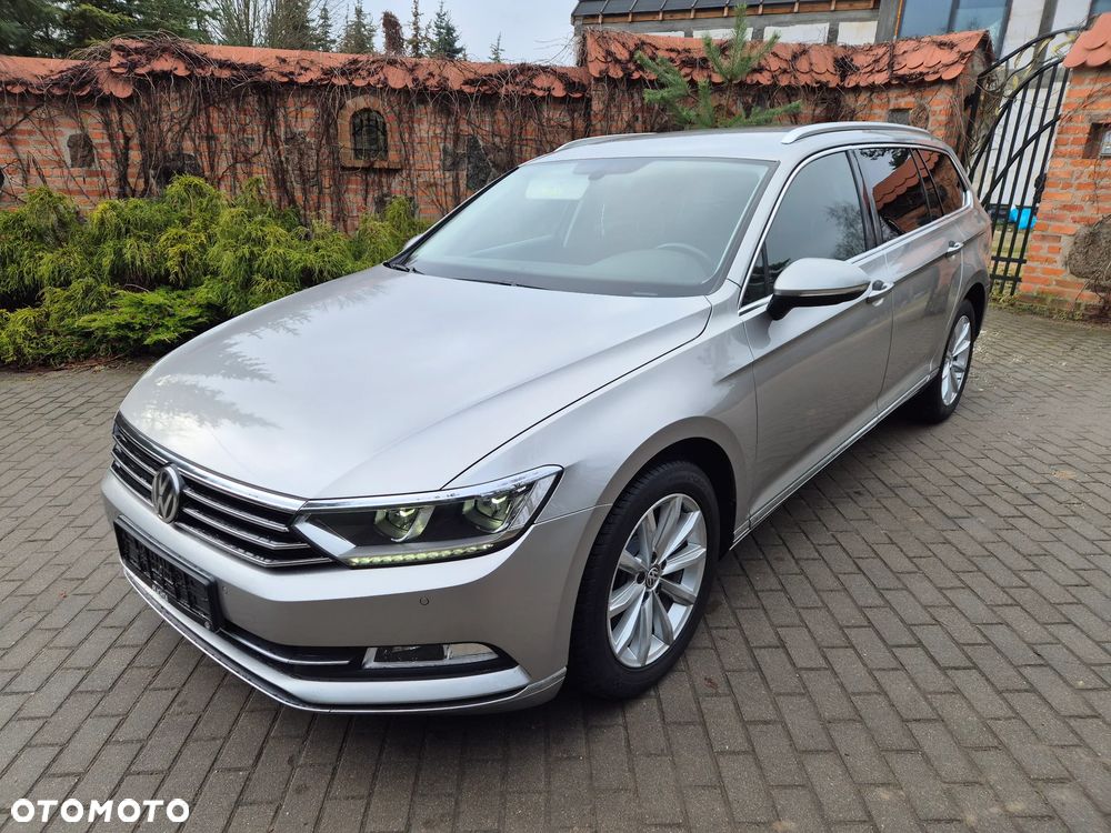 Volkswagen Passat 1.8 TSI (BlueMotion Technology) DSG Highline - 1