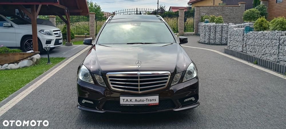 Mercedes-Benz Klasa E 300 CDI DPF BlueEFFICIENCY 7G-TRONIC Avantgarde - 3