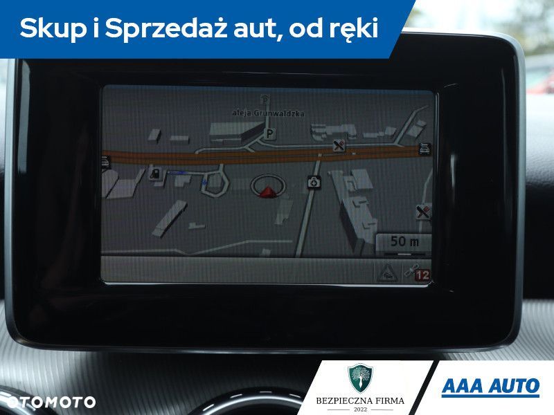 Mercedes-Benz GLA - 15