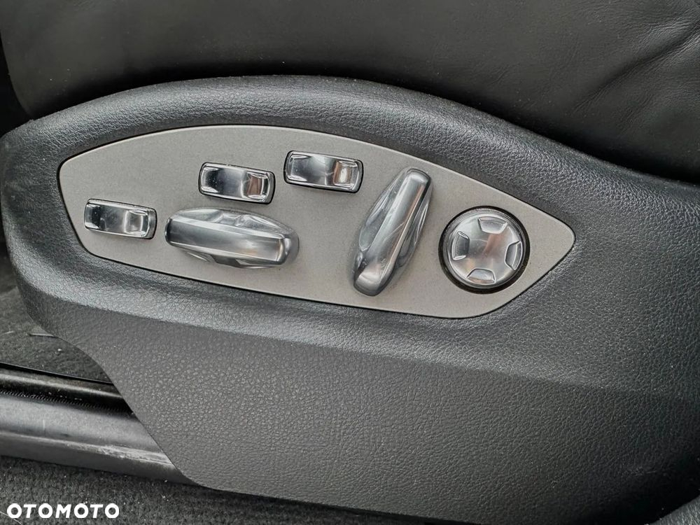 Porsche Cayenne Turbo - 15