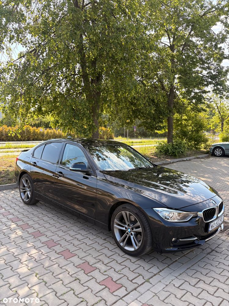 BMW Seria 3 328i Sport Line - 8