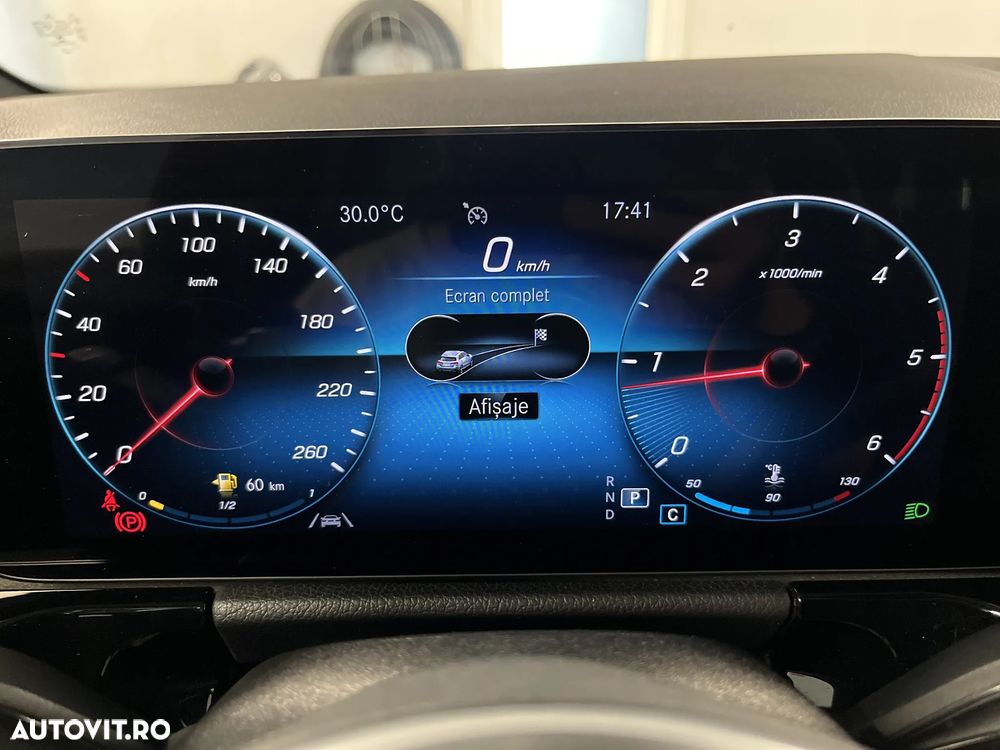 Mercedes-Benz GLA 200 d 4MATIC 8G-DCT Progressive - 17
