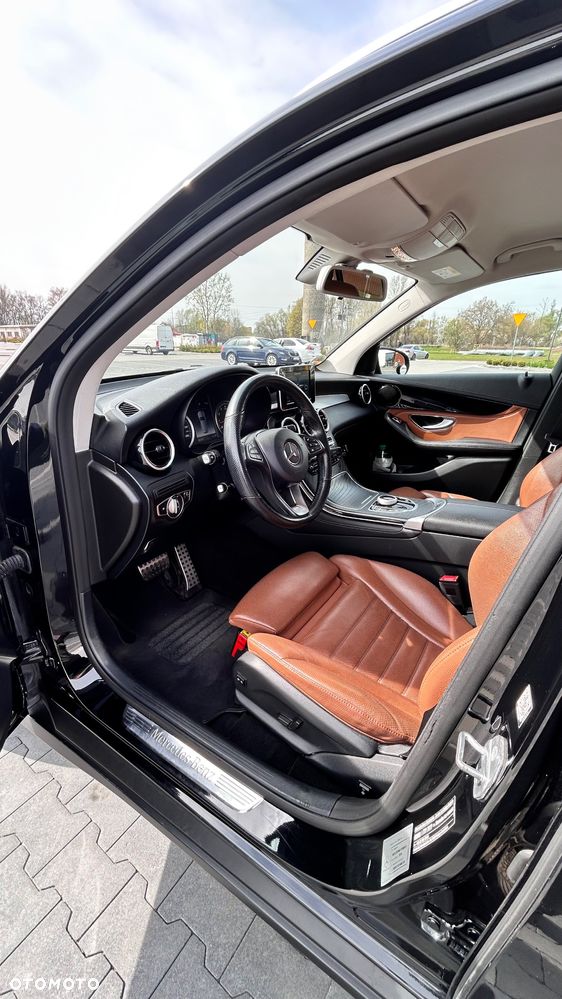 Mercedes-Benz GLC - 12