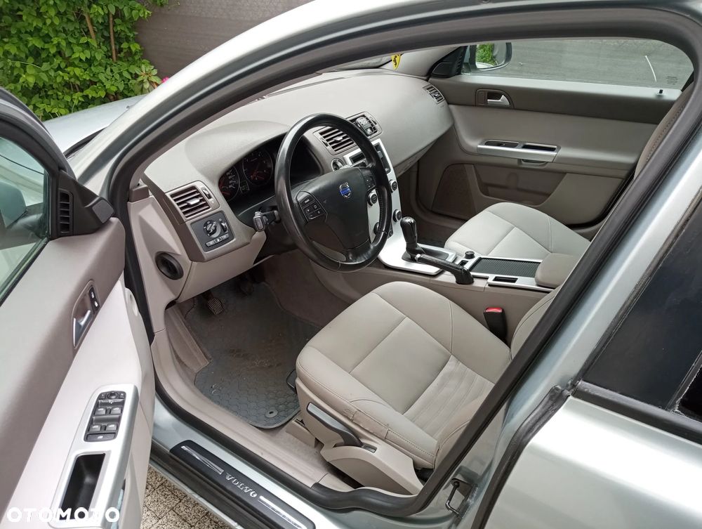 Volvo V50 D4 Momentum - 9